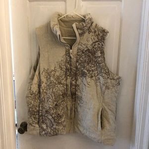 Cold water Creek full-zip sleeveless jacket.